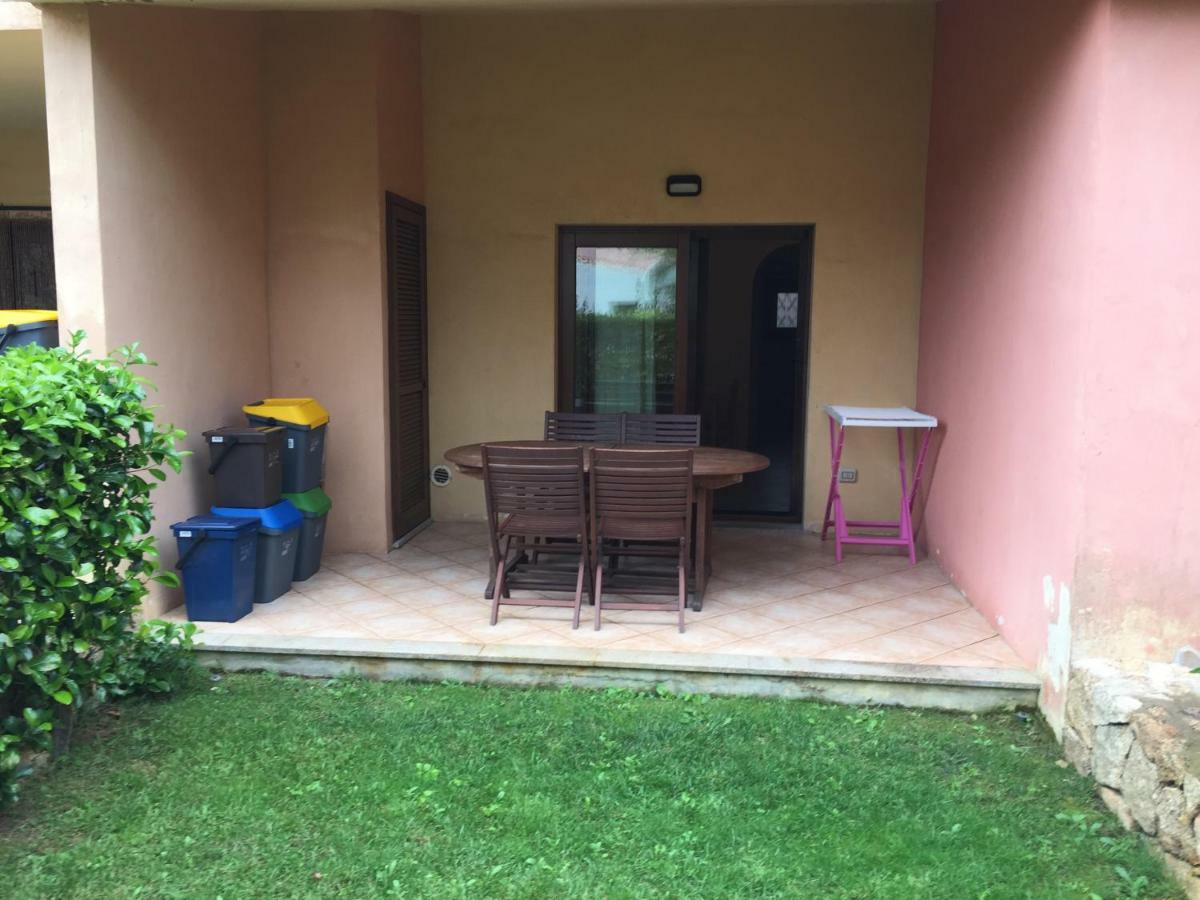 Casa Vacanza A Porto Istana 무르타마리아 외부 사진